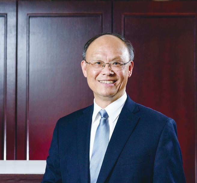 The Hon. John Chen-Chung Deng