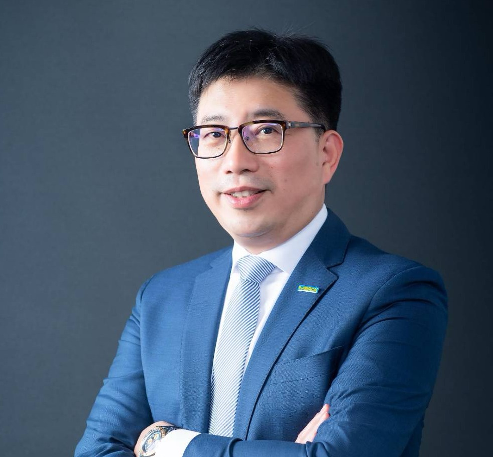 Dr. John LEE