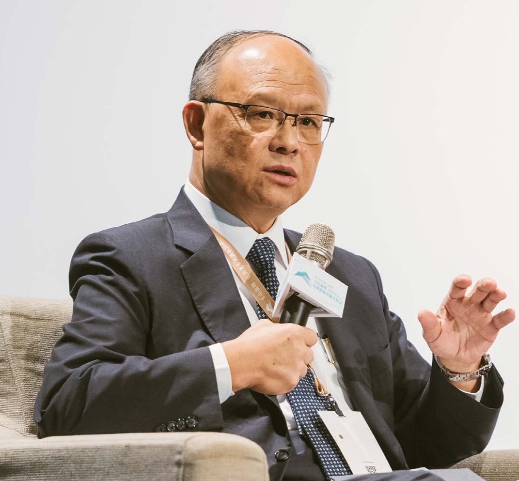 The Hon. John Chen-Chung Deng